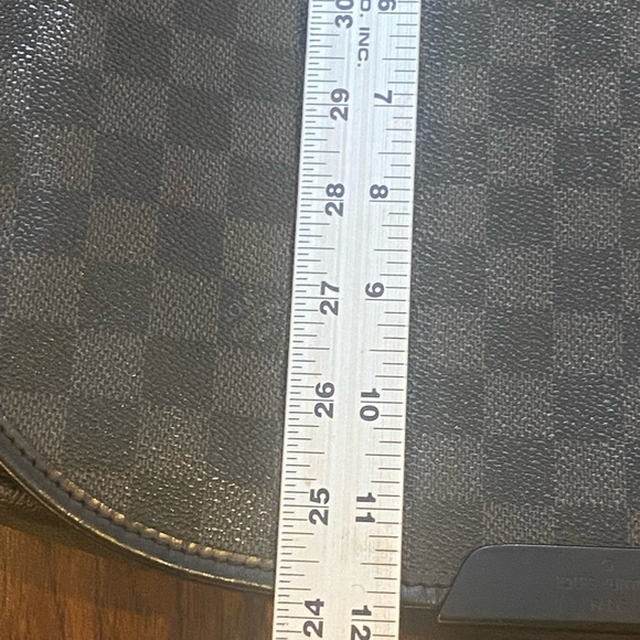 Louis Vuitton Damier Graphite Renzo Messenger Bag - Picture 12 of 12